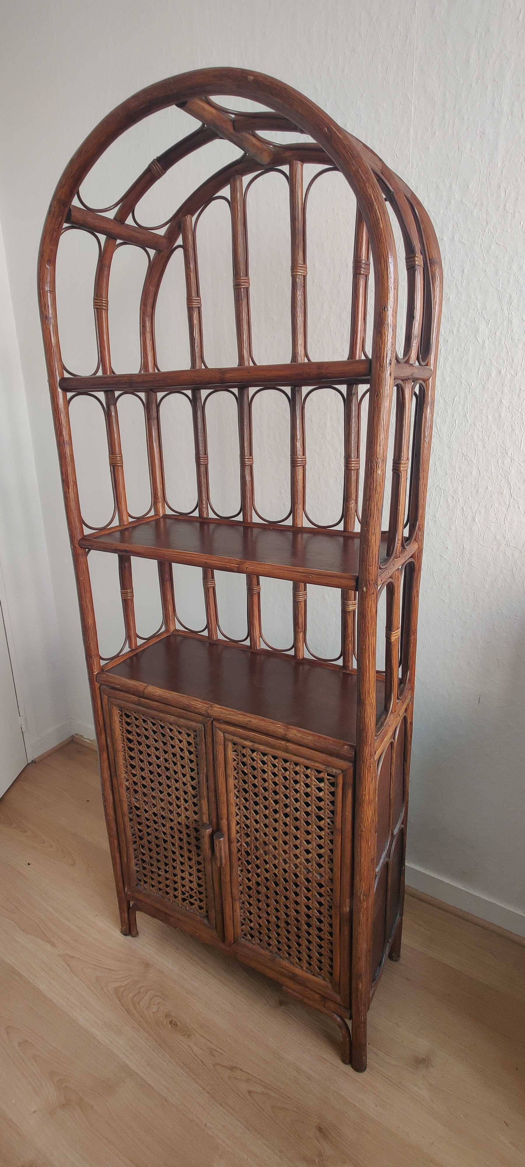 Rattan shelf with flaps