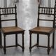 Paire de chaises cannées en bois