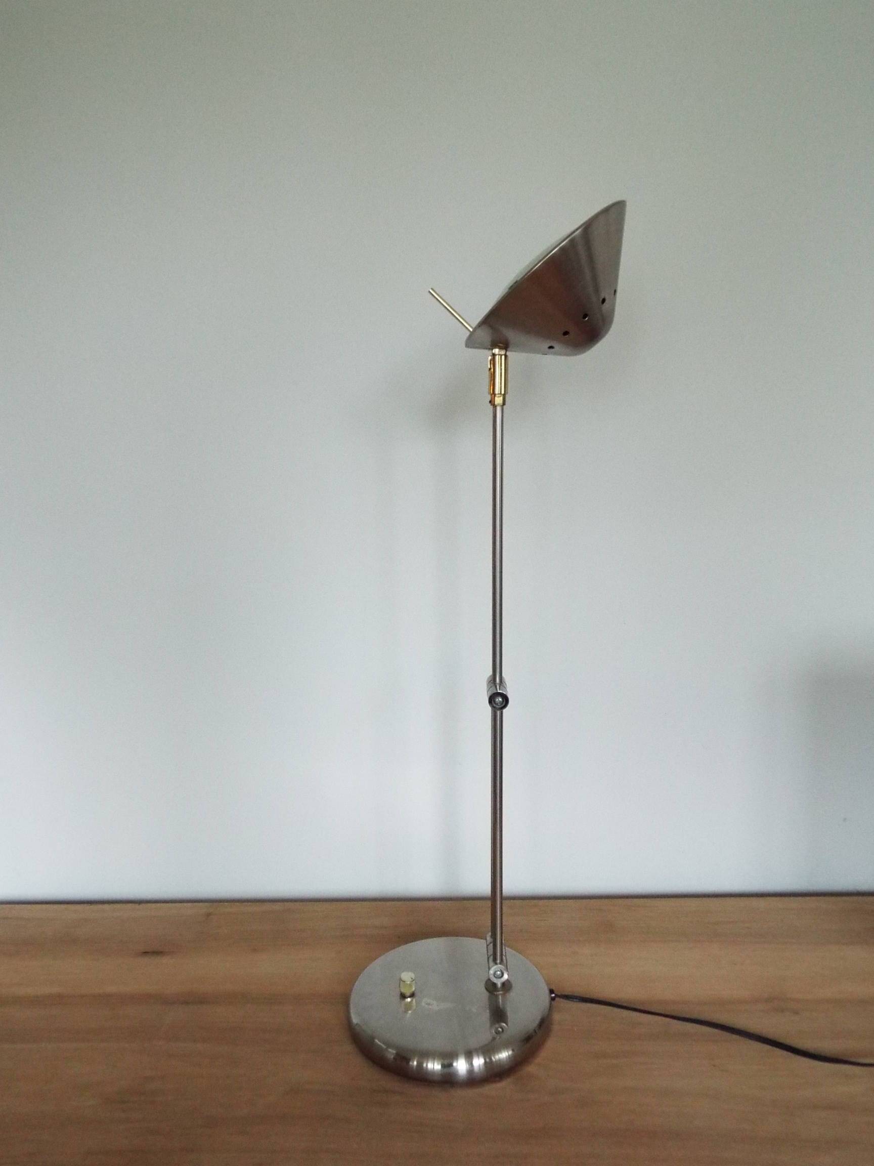 Tensor articulated desk lamp