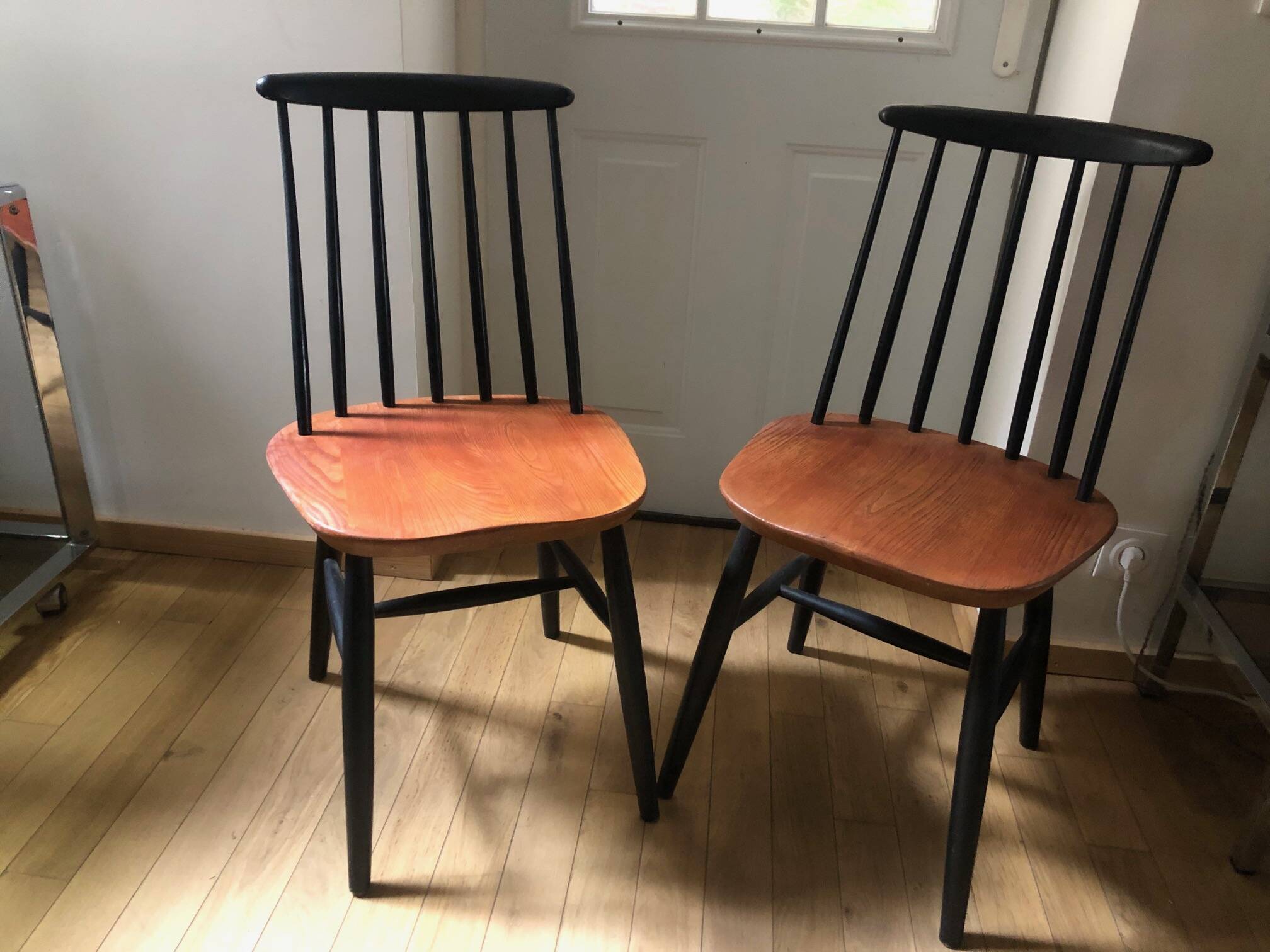 Pair of Tapiovaara style chairs