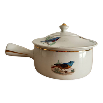Handle pan and porcelain lid decorated birds