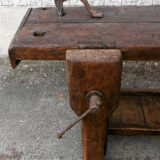 Workbench in raw wood with the press