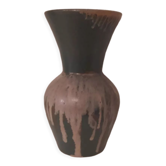 Vase en grès vert