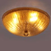 Plafonnier italien en verre de Murano avec détails dorés