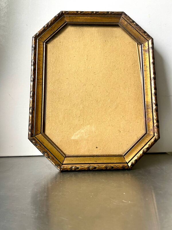 Cadre métallique octogonal antique en laiton 30 cm x 23 cm