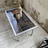 Table basse chrome et carrelage années 50