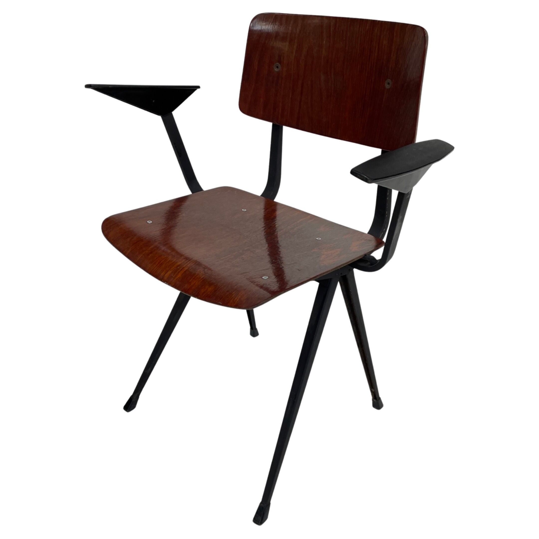 Friso Kramer 'Result' chair with armrests for Ahrend de Cirkel, 1960s