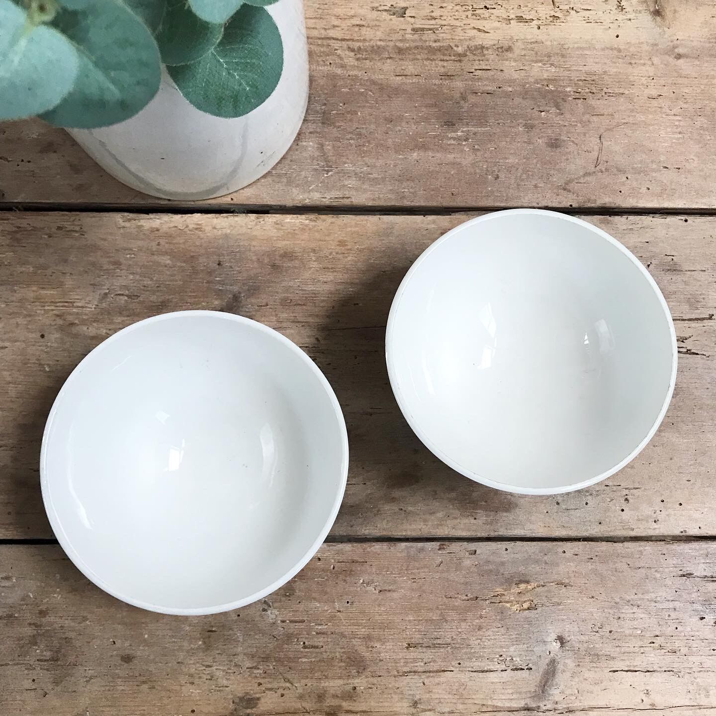 Pair of bowls 50s