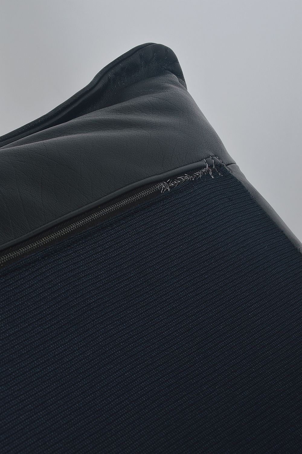 Set of Scandinavian lounge seats with leather cushions, 1970s