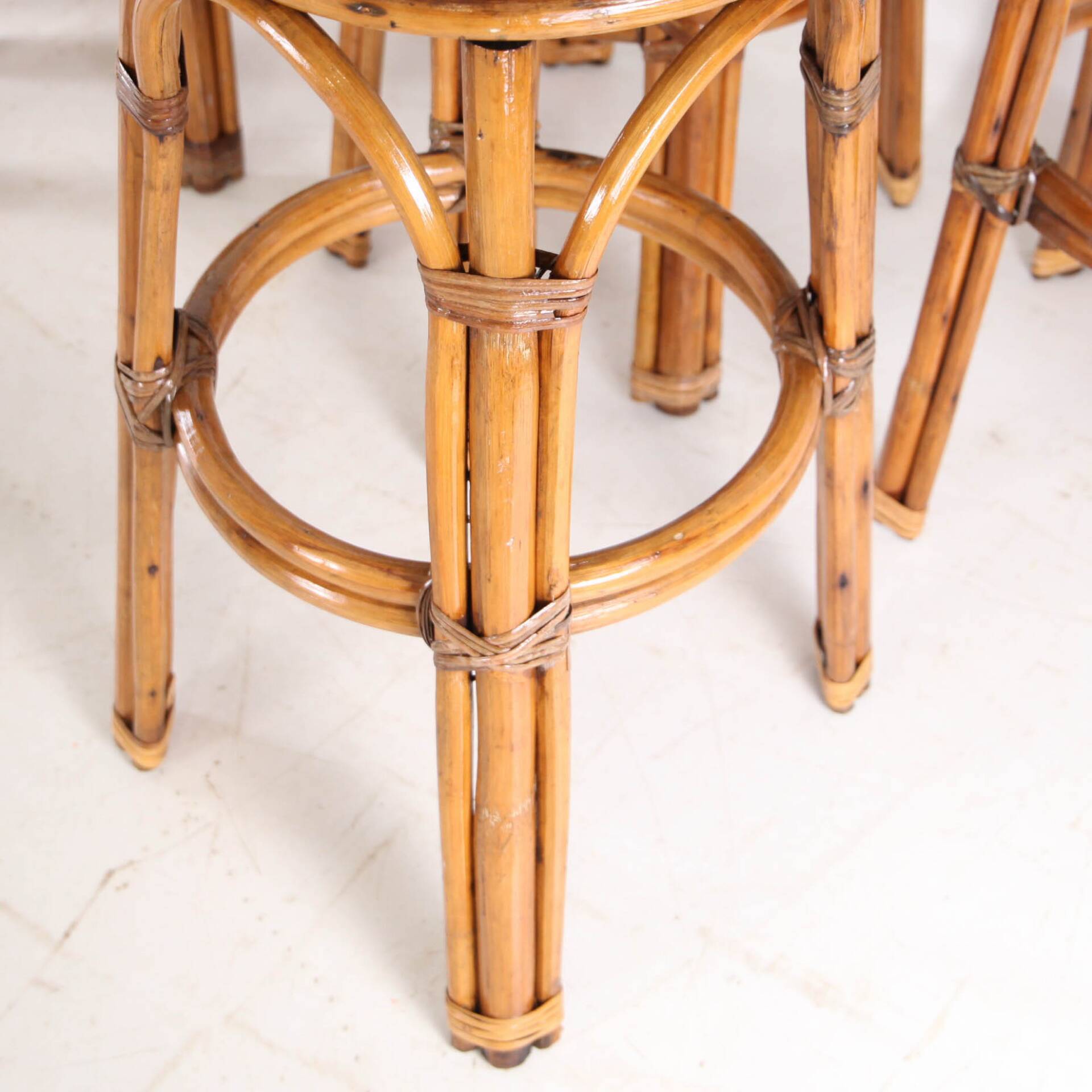 Set of 6 rattan stools