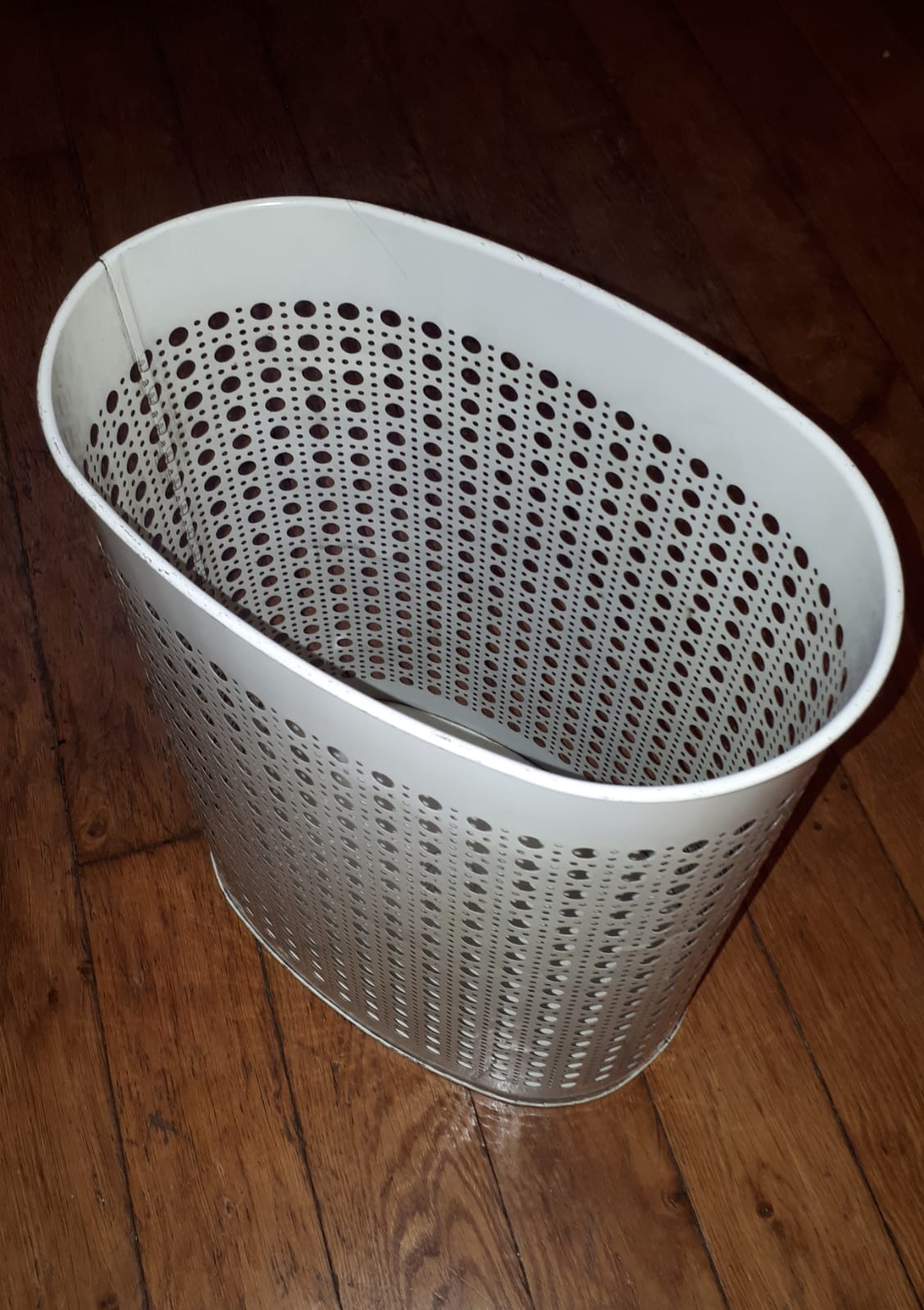 Vintage paper basket USA