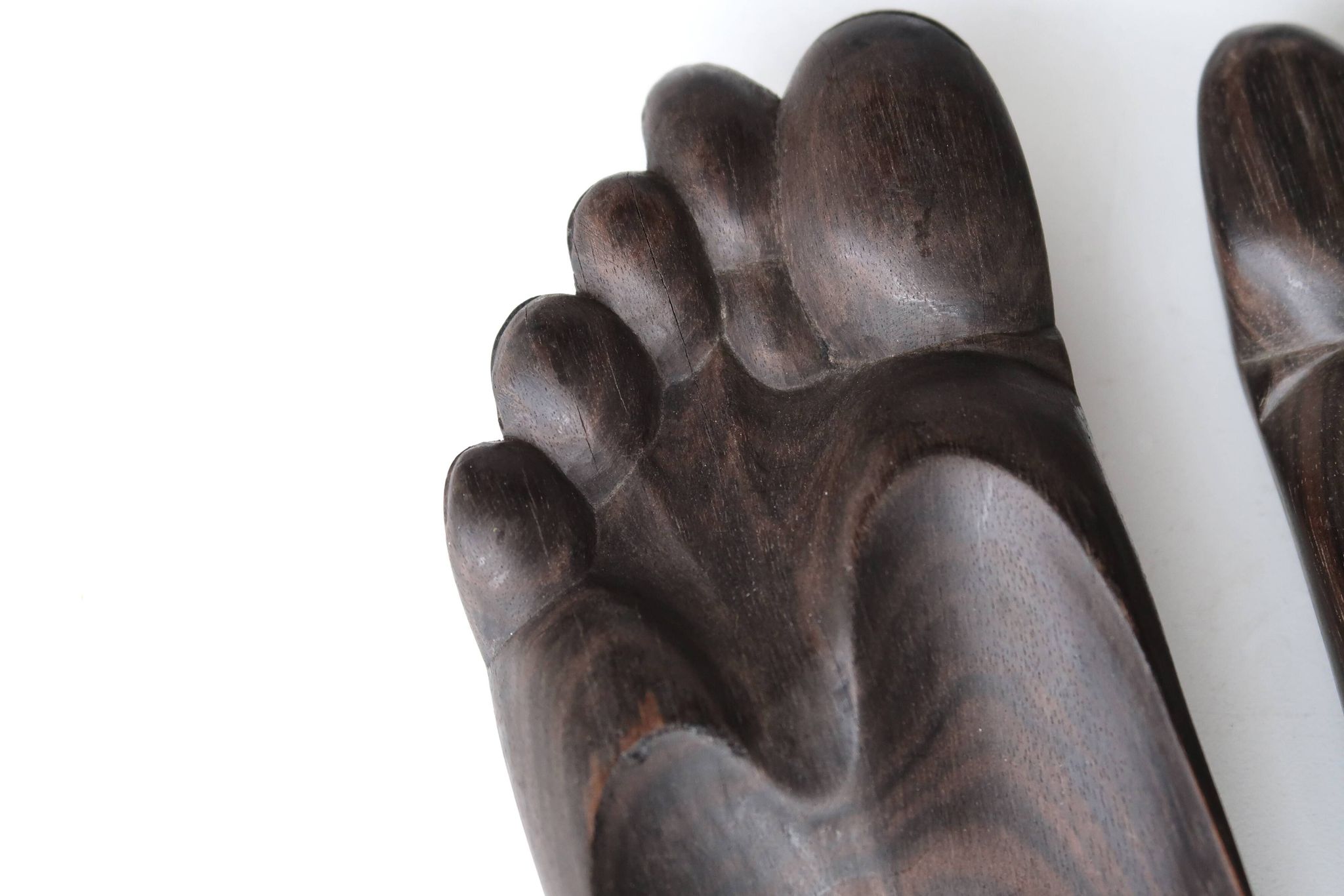 Vide poche, pieds en bois d'ébène, années 70