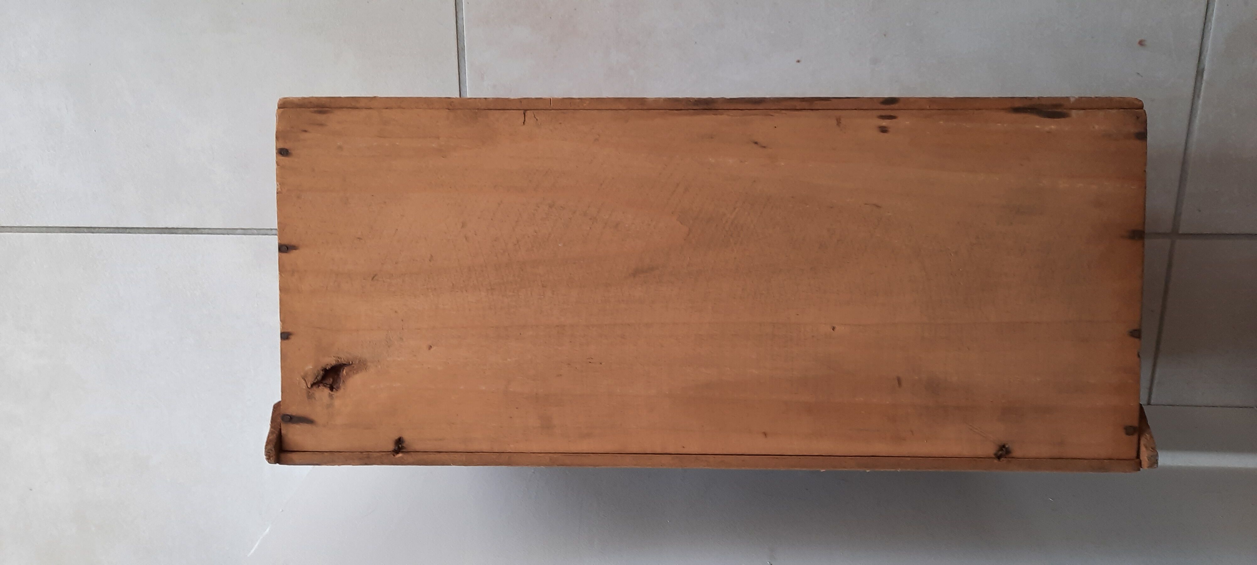 Boite ancienne en bois