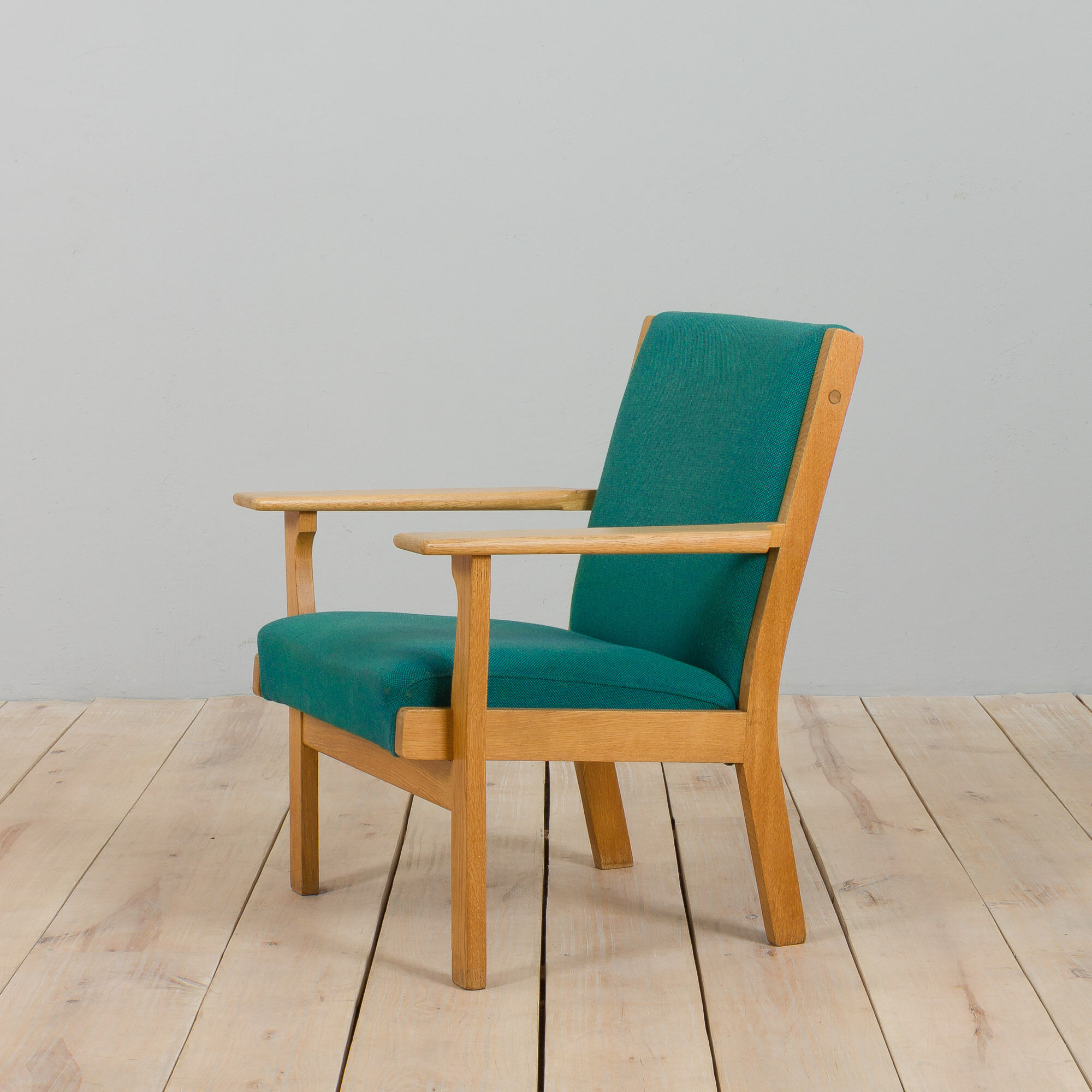 Hans Wegner oak armchair model Ge 181, Getama, Denamrk 1970s