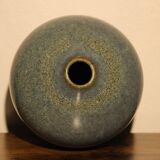 Vase soliflore en céramique signé