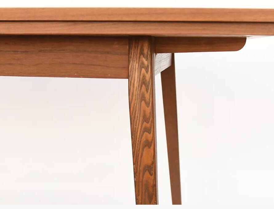 Table de salle à manger scandinave