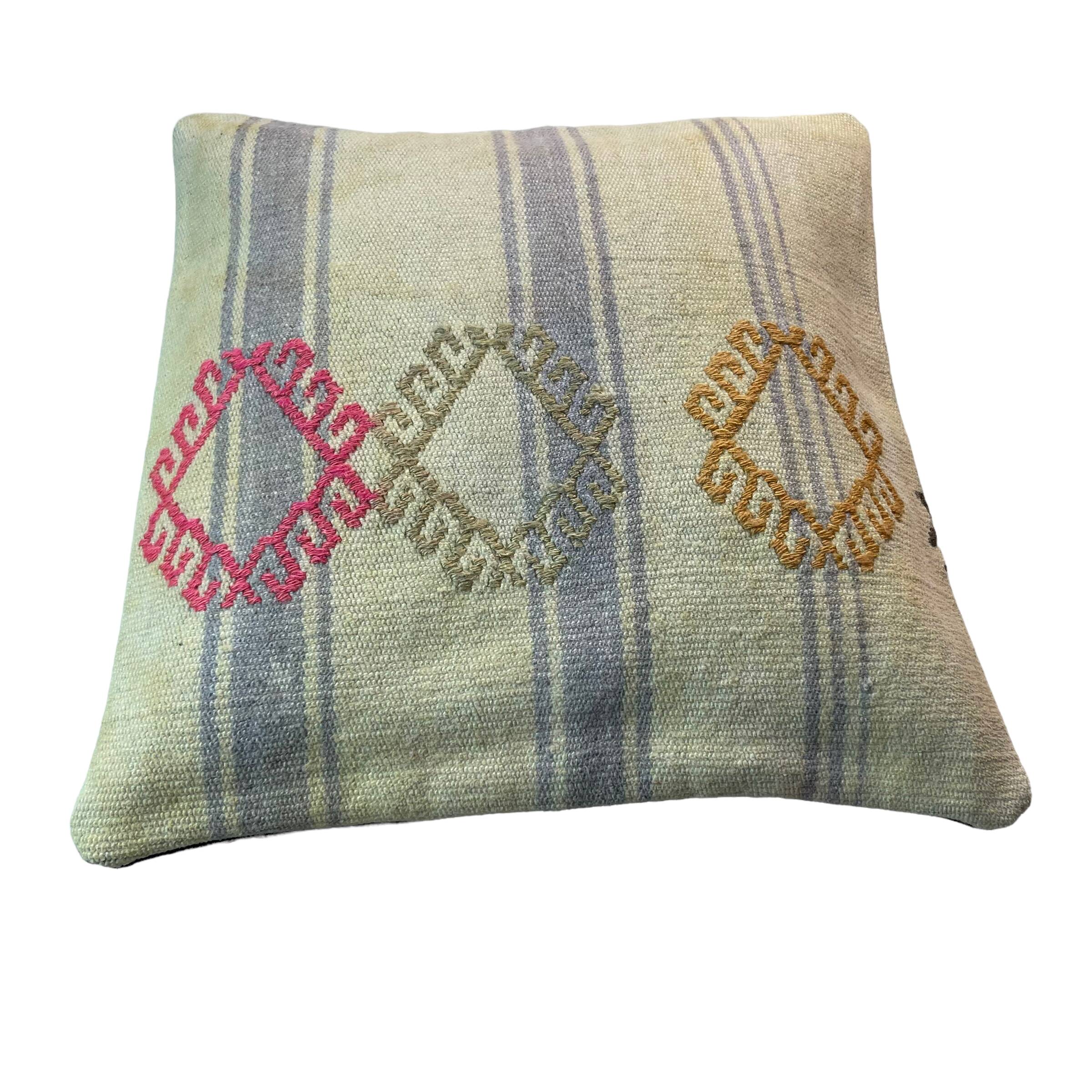 Vintage turkish kilim cushion cover , 40 x 40 cm