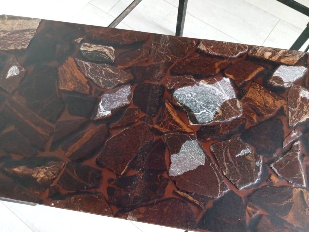 Table basse en pierre naturelle et résine, années 70