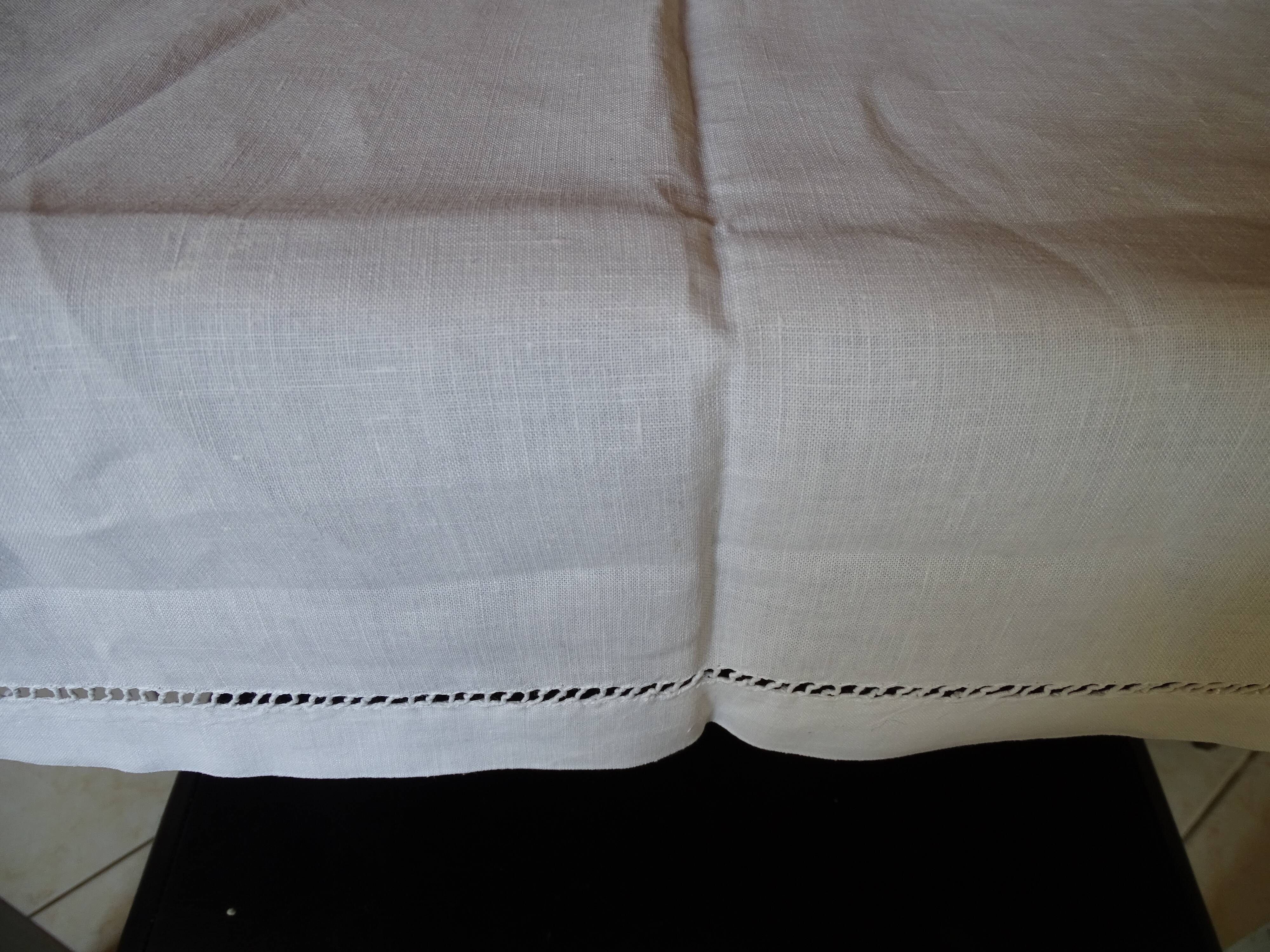 Openwork tablecloth 260 x 155 embroidery flowers old