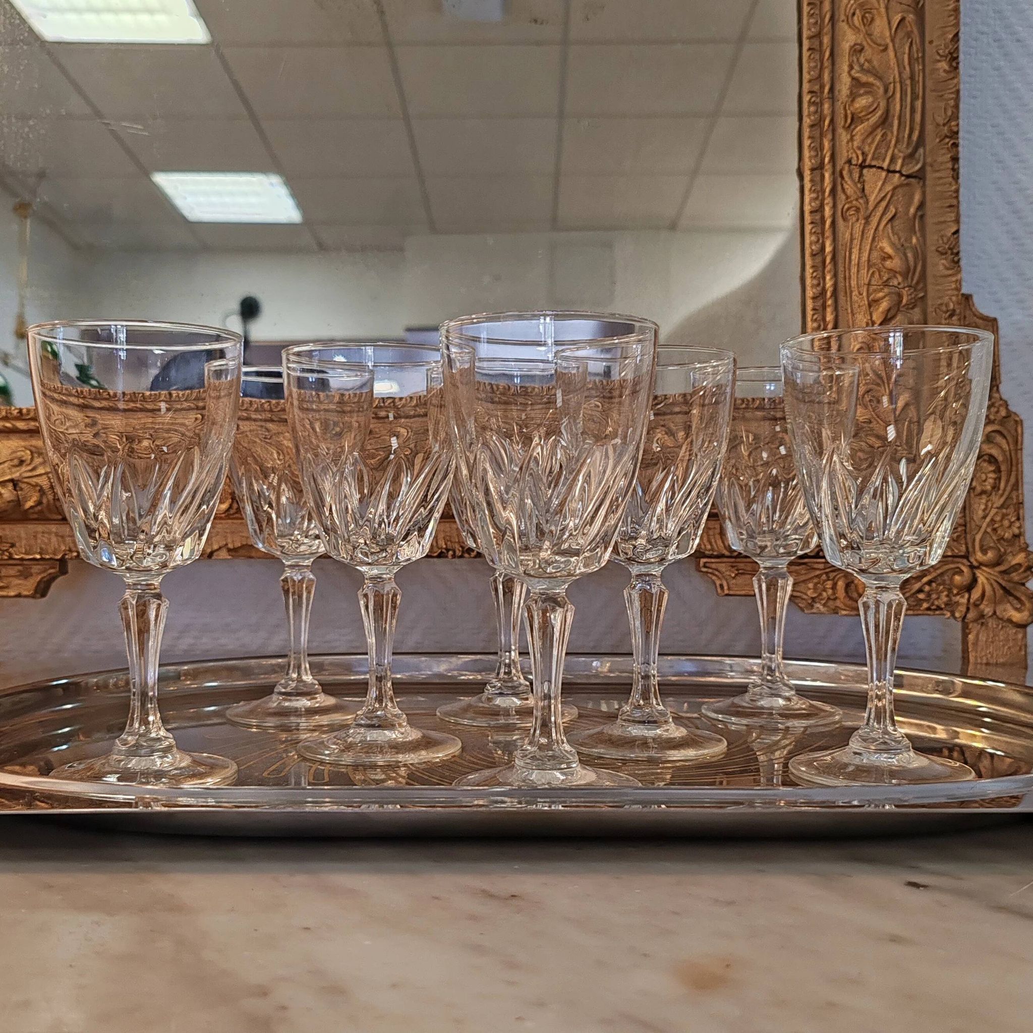 Set of eight stemmed wine glasses
