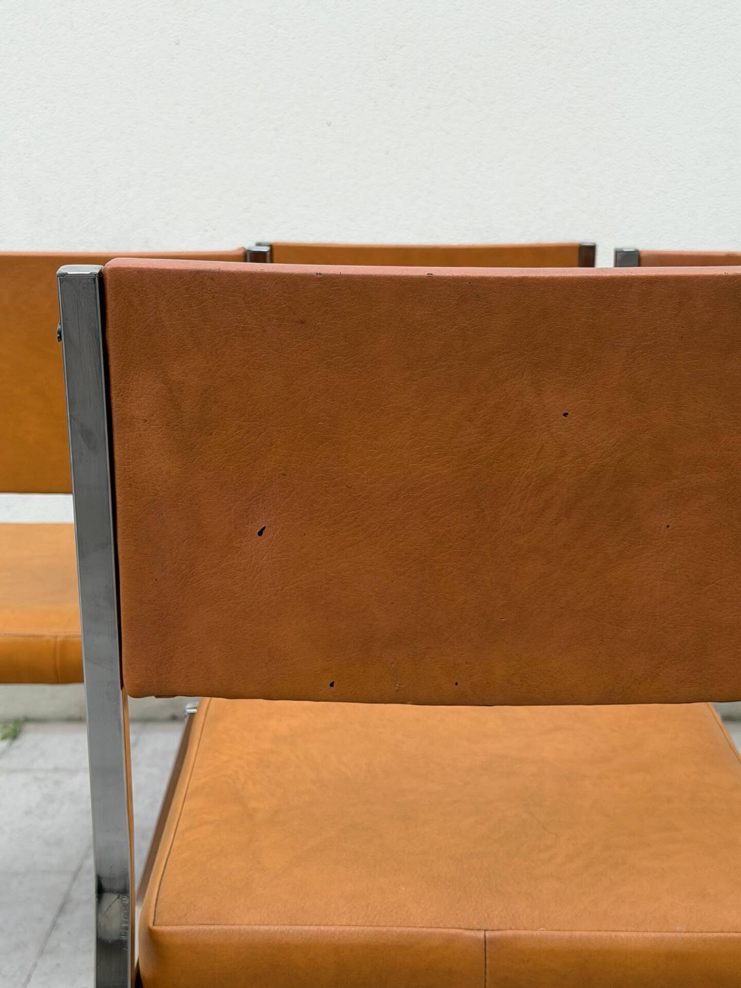 Lot 4 chaises vintage