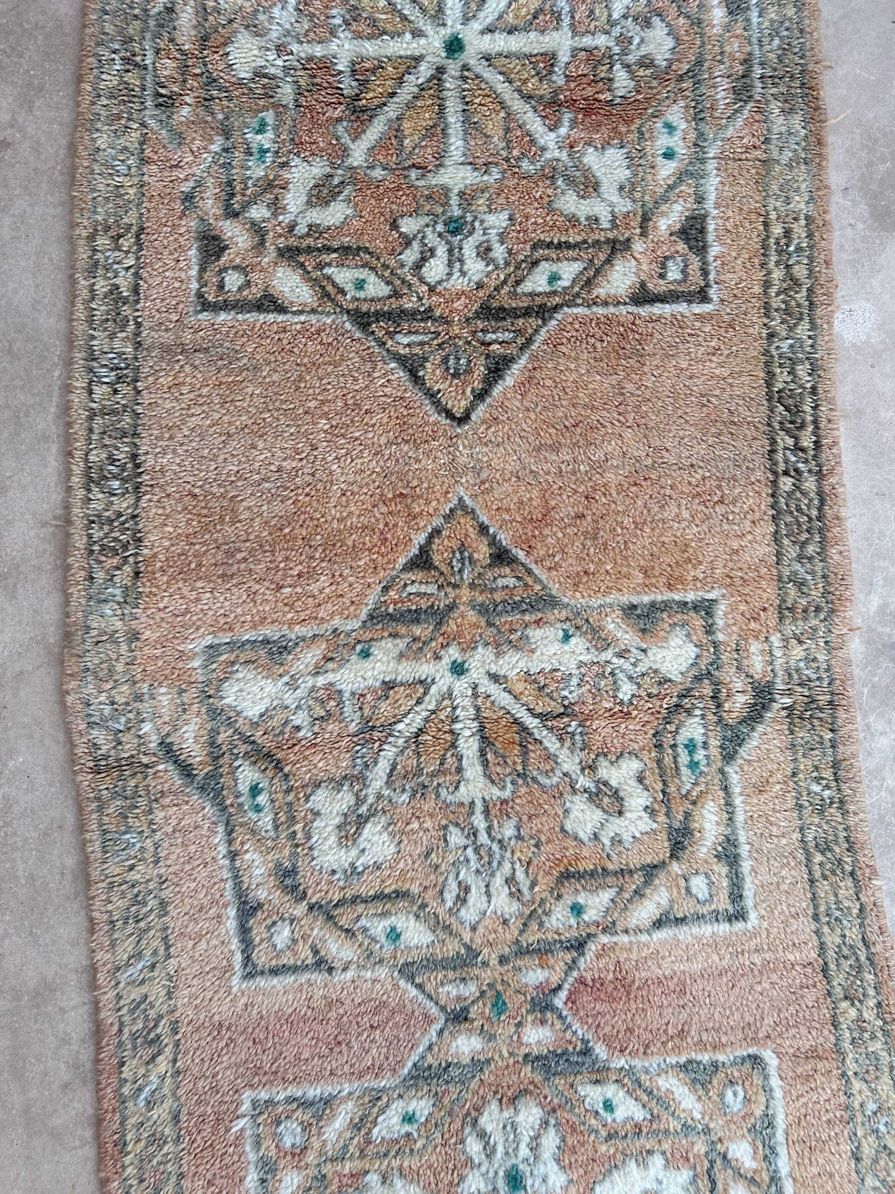 Colorful Boujad Moroccan rug - 296 x 98 cm