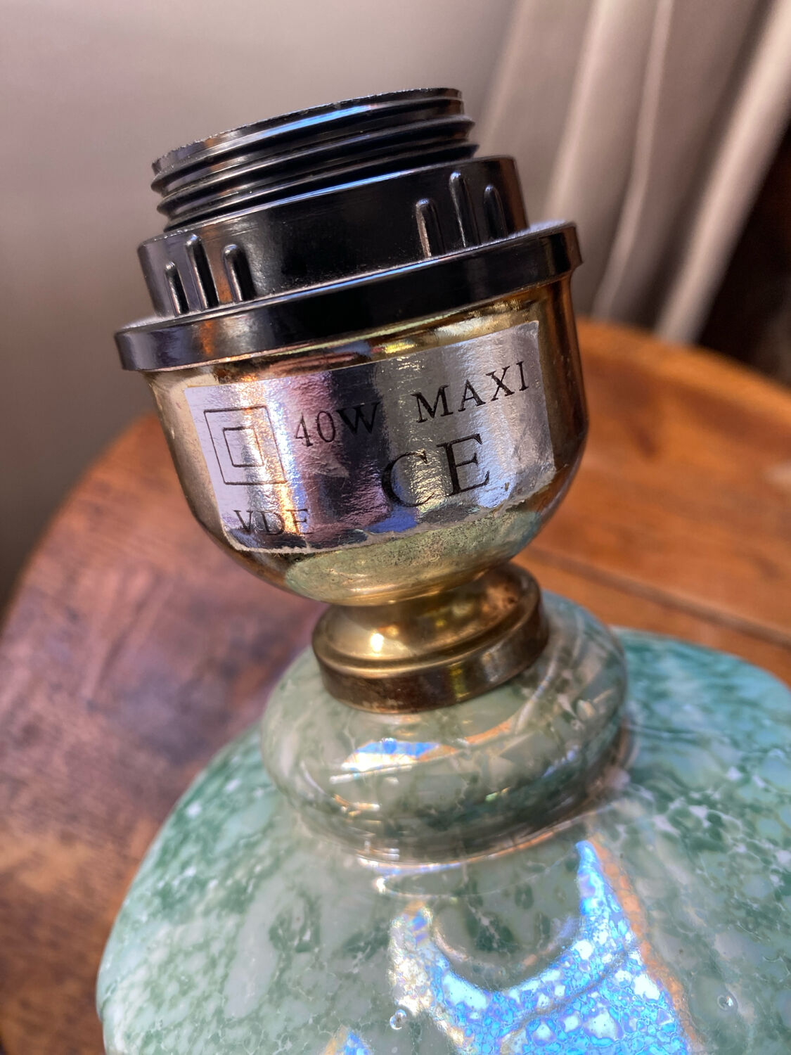 Marbled porcelain lamp base