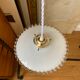 Paire de suspensions en verre blanc
