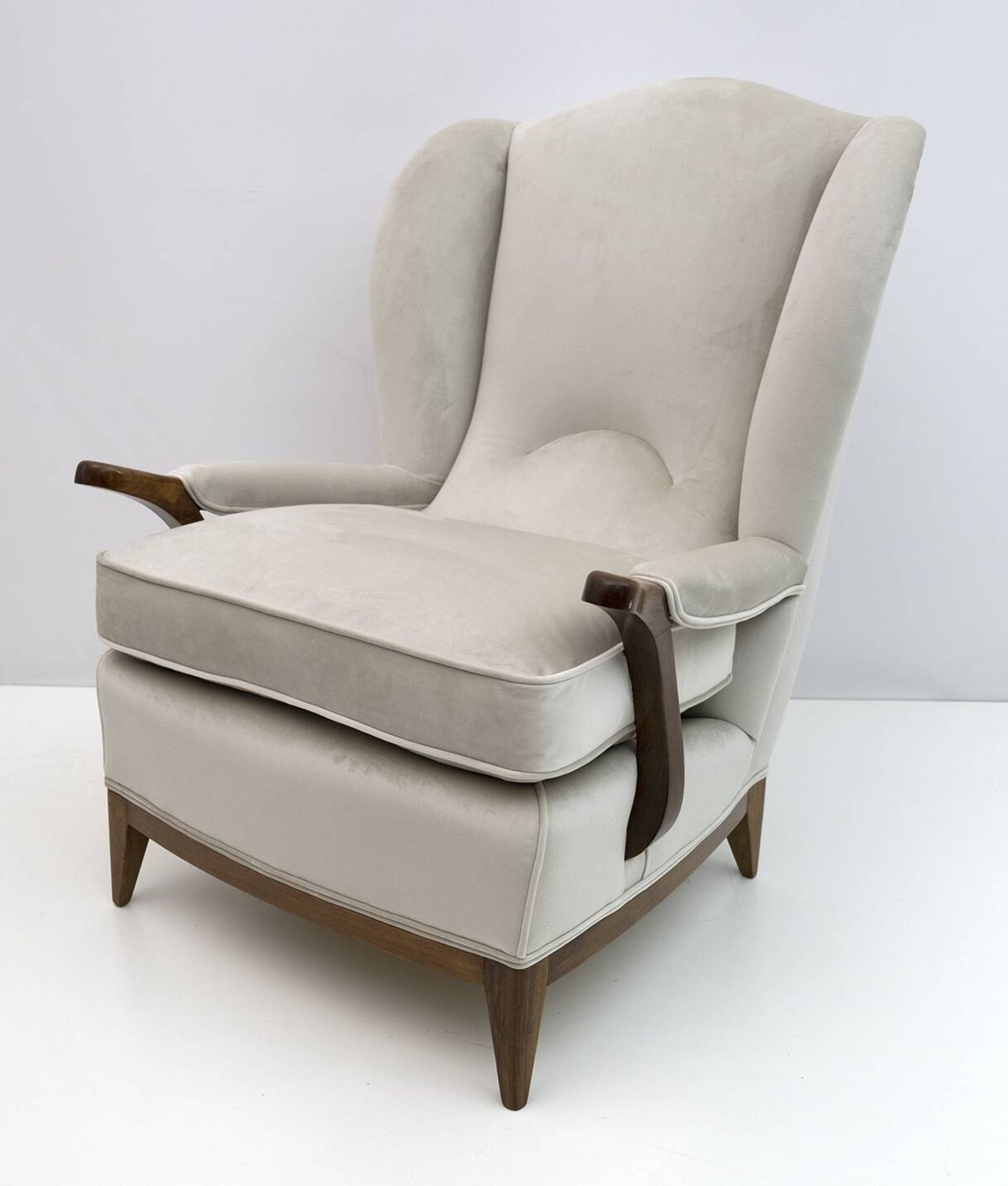 Attributed of Paolo Buffa Mid-Century Modern Italian Velvet Armchairs, 1950