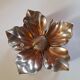 Cendrier fleur en métal argenté 1970