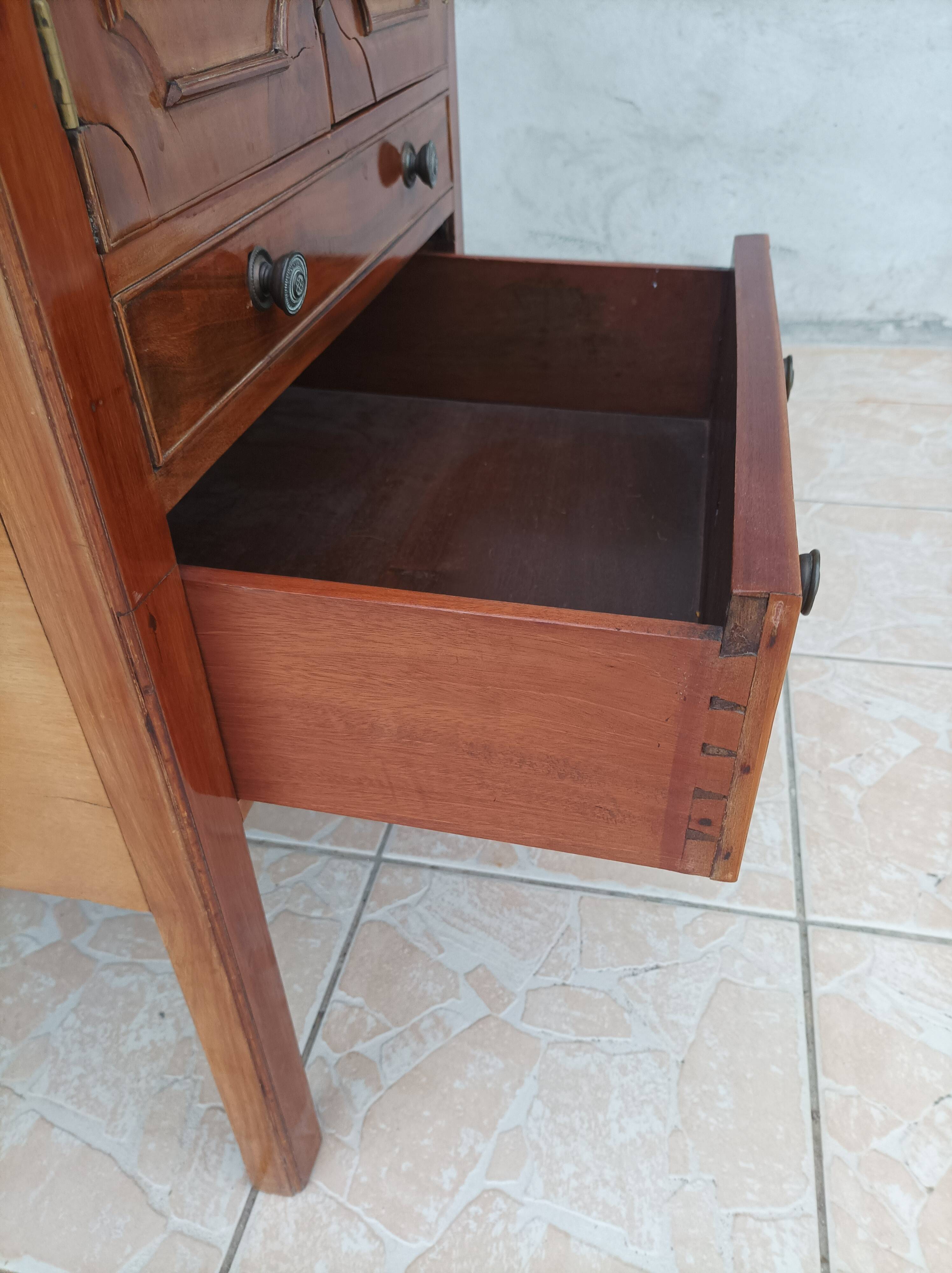 Meuble de barbier ou bar anglais en acajou