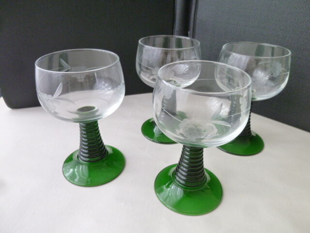 Set de 4 verres à vin d'Alsace Décor gravé Jambe balustre