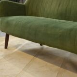 Green velvet canapé 1960s
