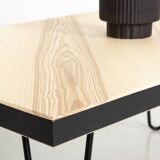 Table basse en frêne olivier avec pieds épingles en métal
