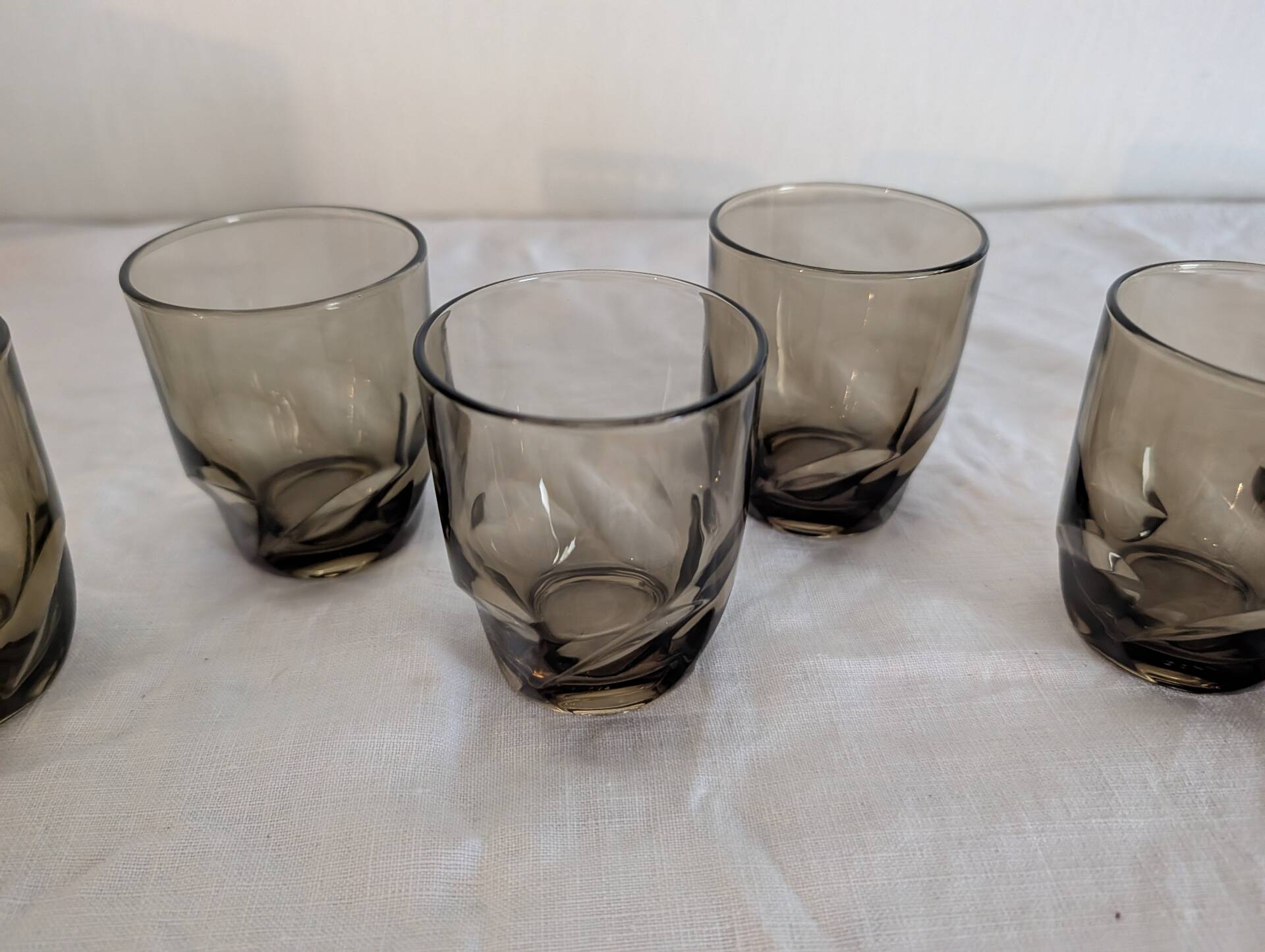 7 smoked glasses French design 1970s