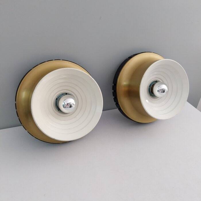 Pair of Italian wall lights from the 70s