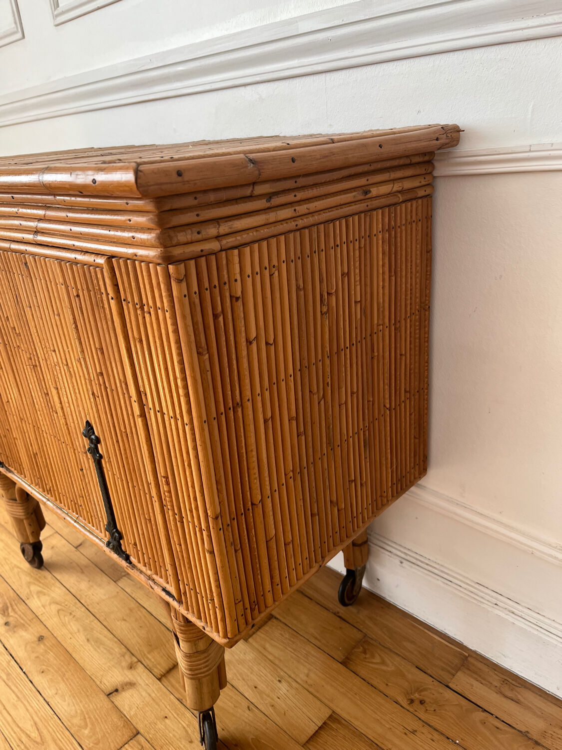 Vintage rattan bar furniture