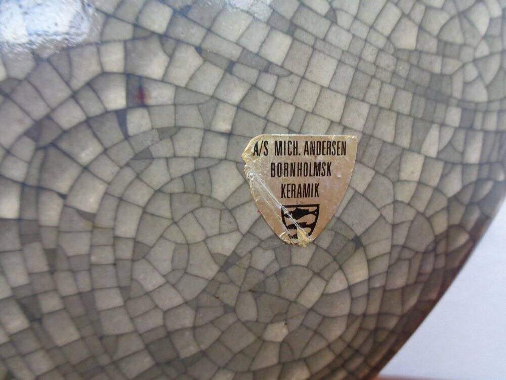 Large Danish studio ceramic bowl by Marianne Starck for Michael Andersen, Denmark, 1960s.