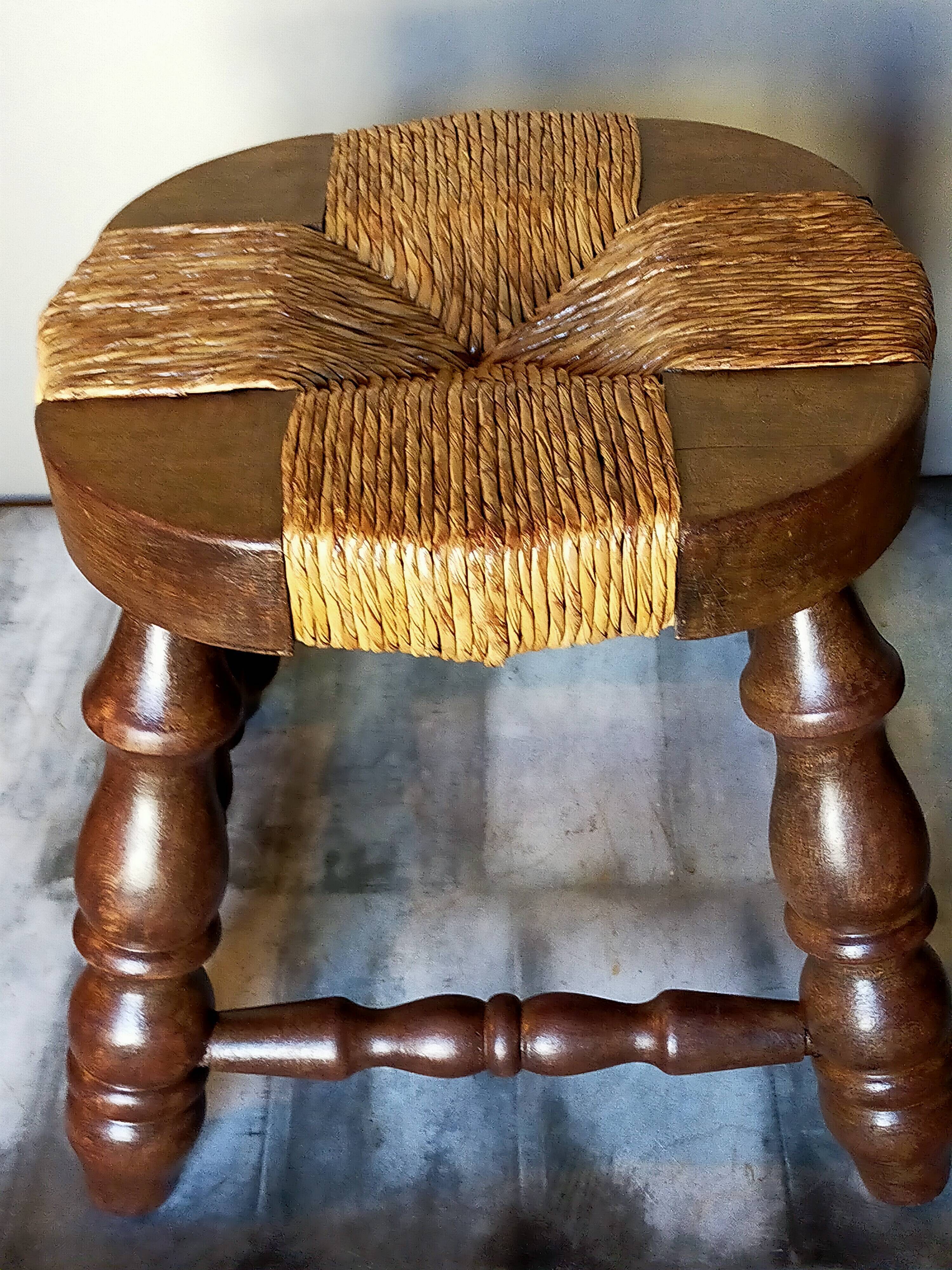 Low vintage regional stool in solid wood with straw top