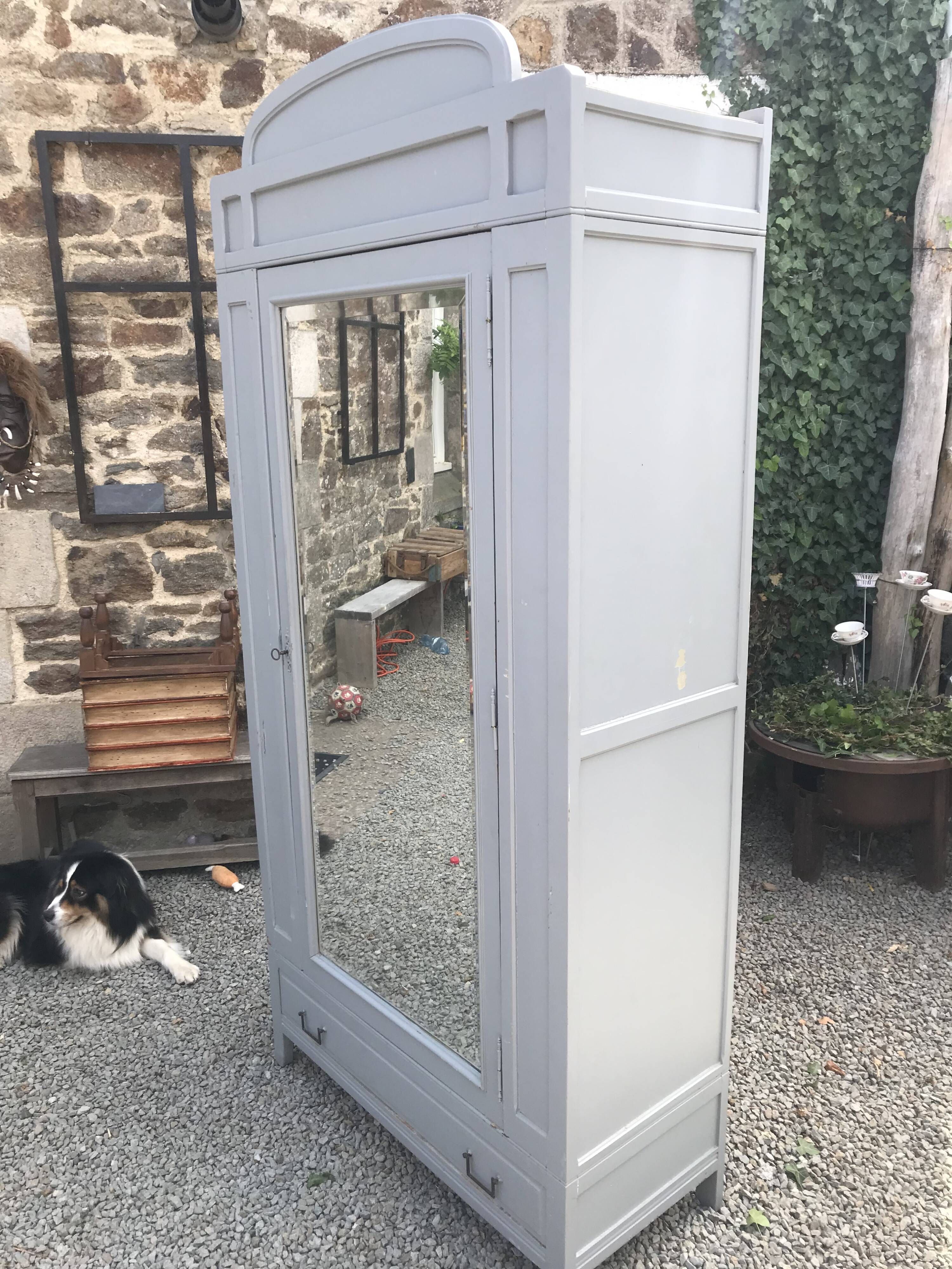 Ancienne armoire d’hôtel 2