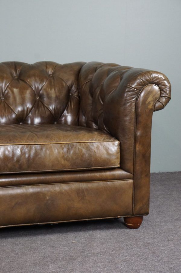 Chesterfield sofa in cowhide leather 3.5 seats