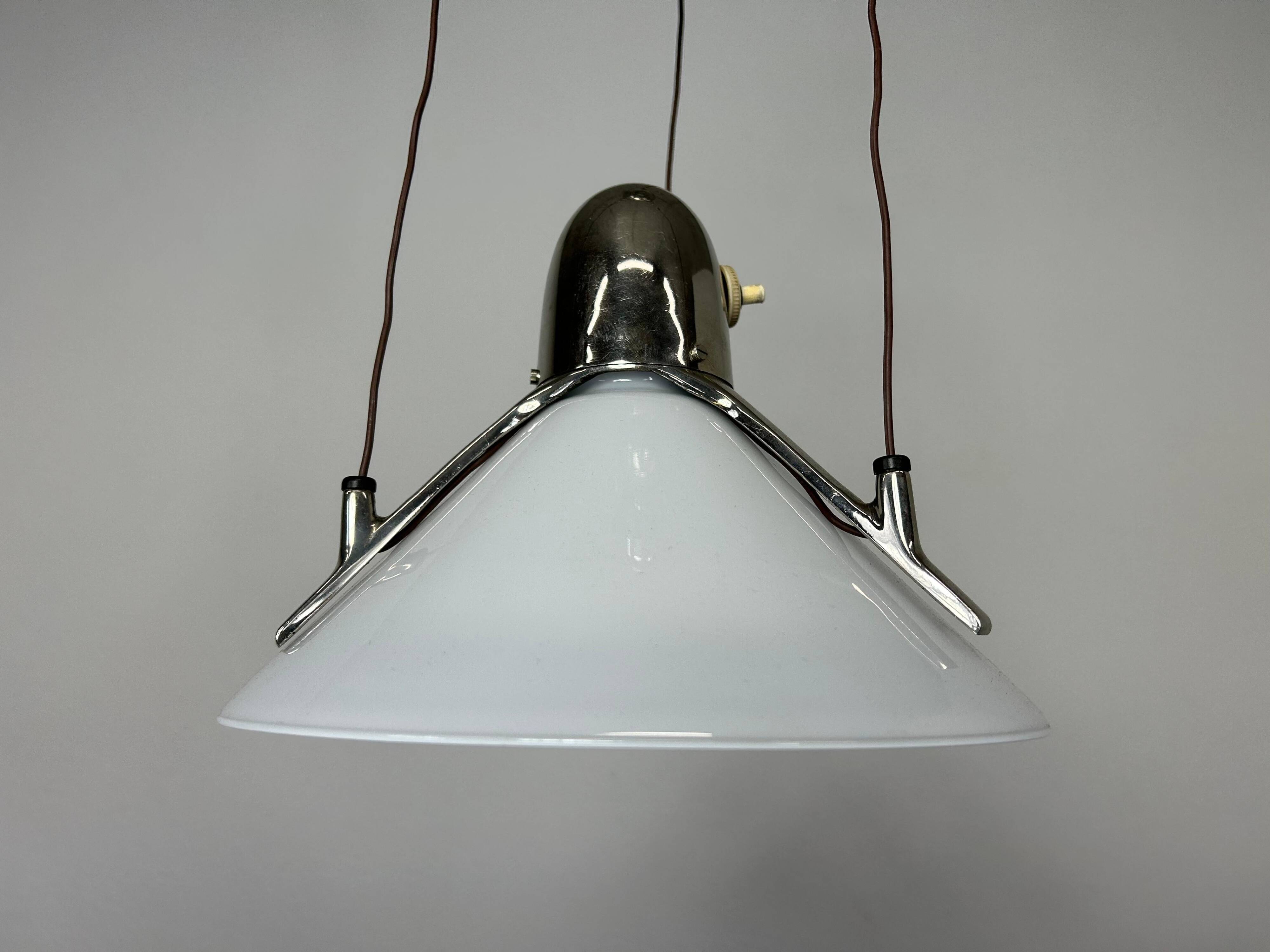 Adjustable Art Deco pendant lamp
