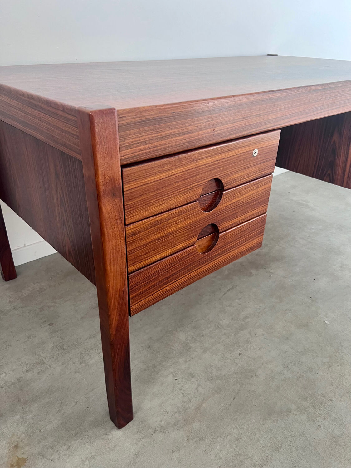 Old Danish Scandinavian desk in rosewood veneer designed by Christian Linneberg
