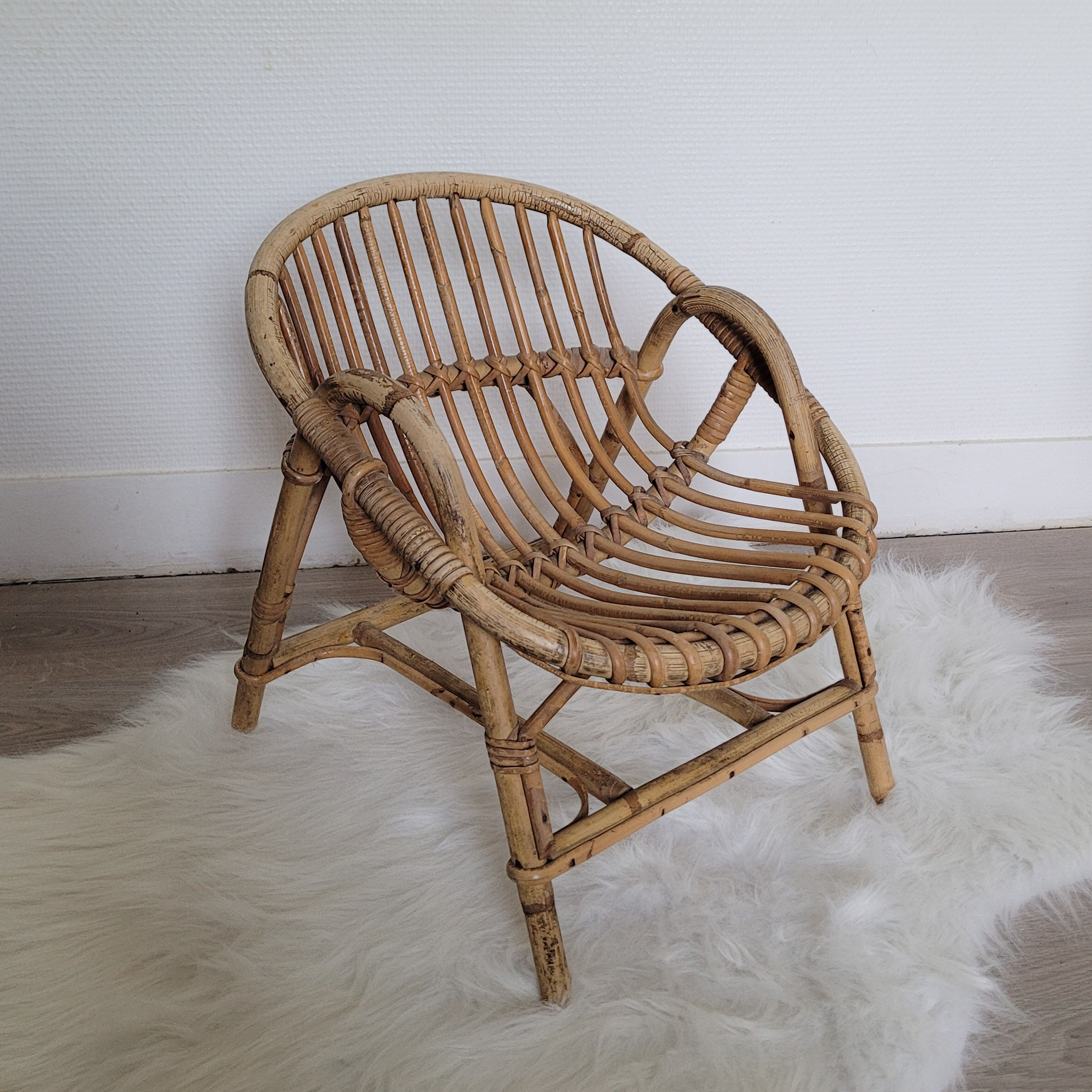 Children's rattan shell chair