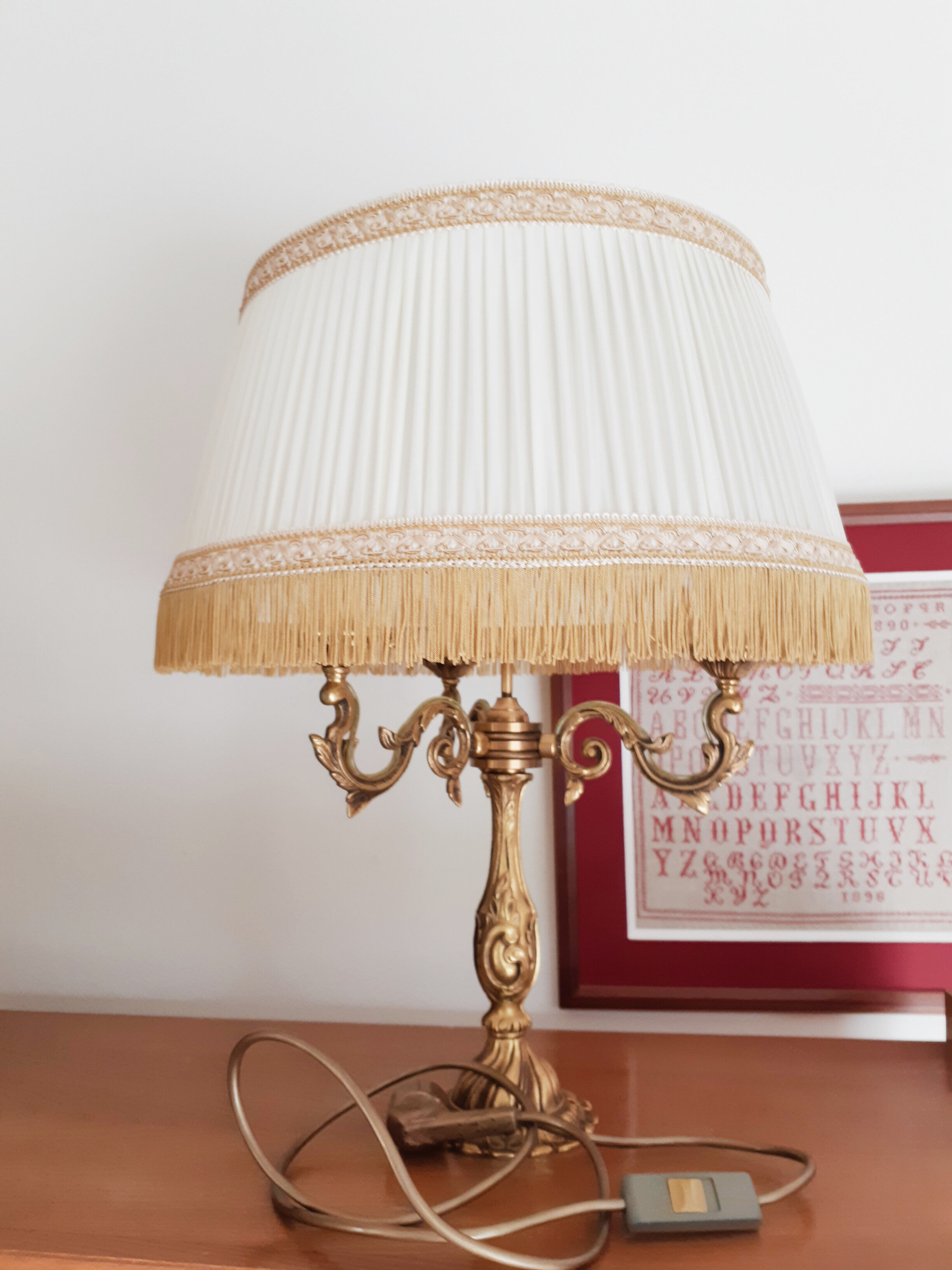 Bouillotte lamp in gilded bronze