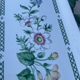 Plat  à décor floral