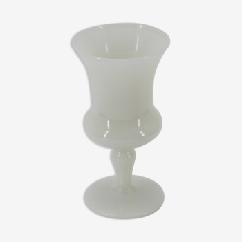 Vase en opaline banc