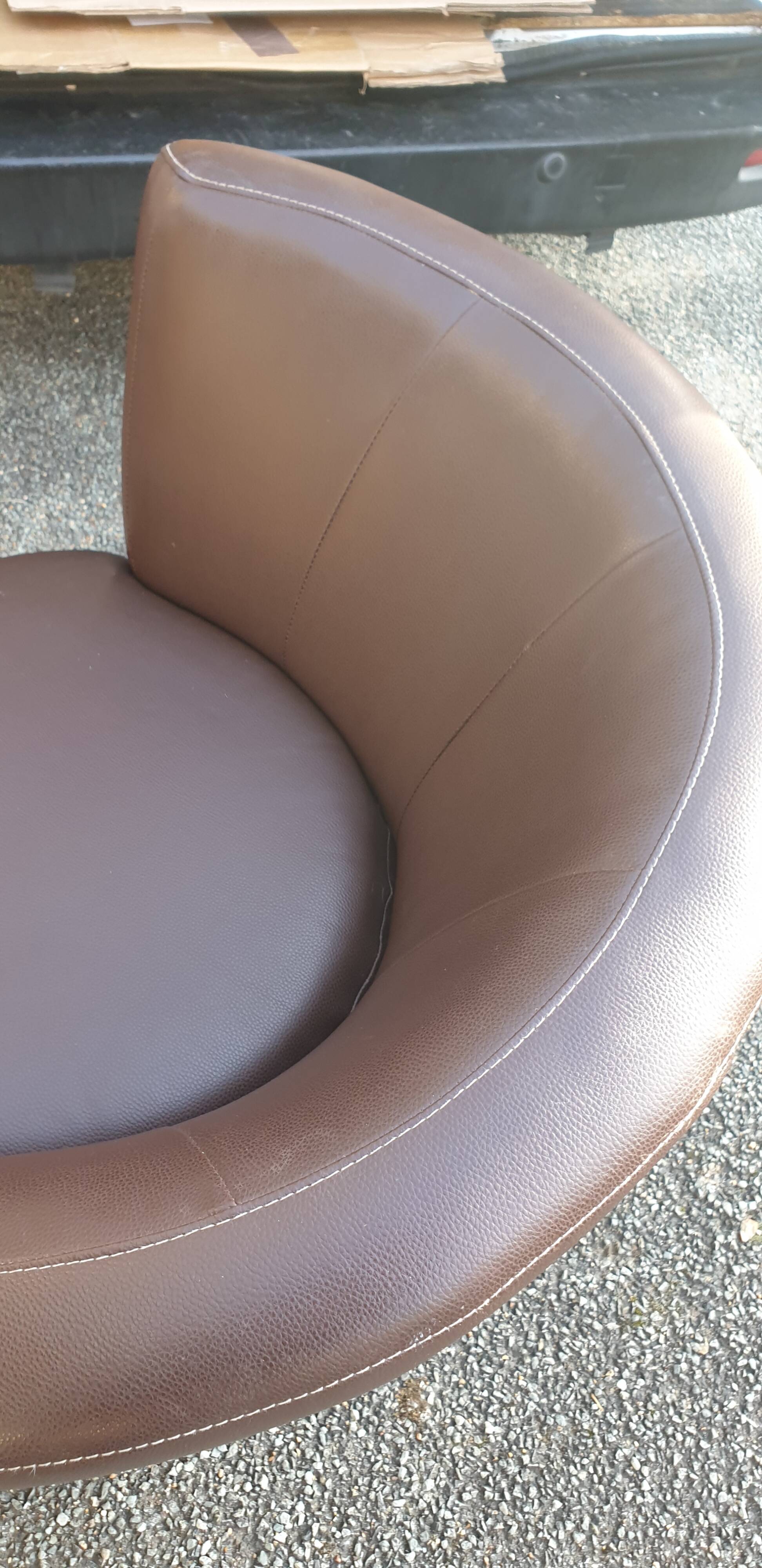 Rotating living room design armchair