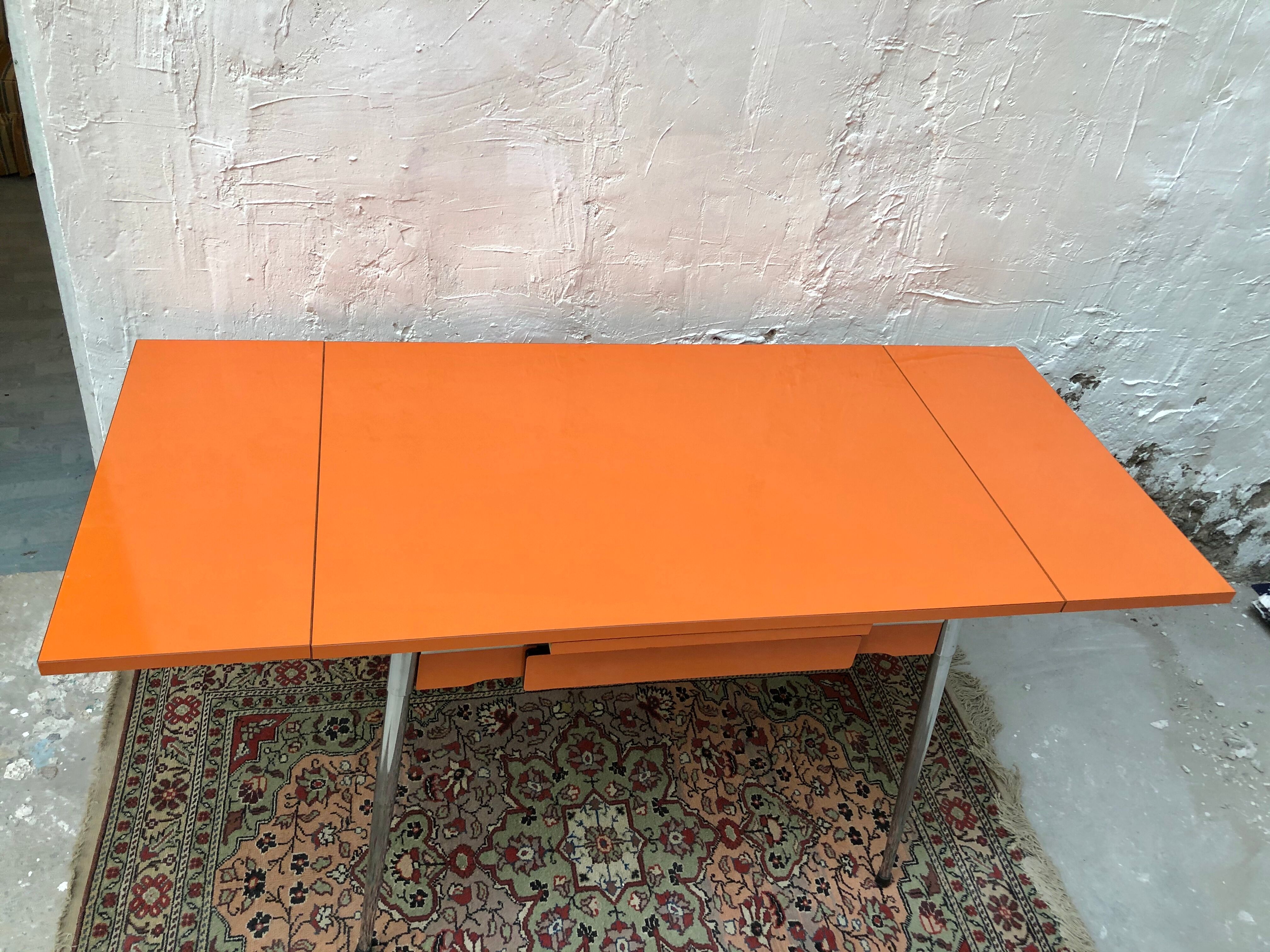 Vintage kitchen table expandable 70 years in orange formica
