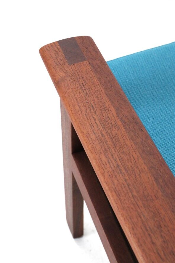 Ensemble de 2 fauteuils en teck "Capella" restaurés d'Illum Wikkelsø / Niels Eilersen.